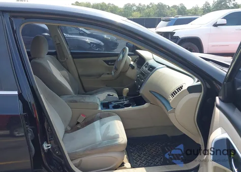 2013 Nissan Altima 2.5 S z USA, uszkodzony, nr VIN 1N4AL3AP9DN565970